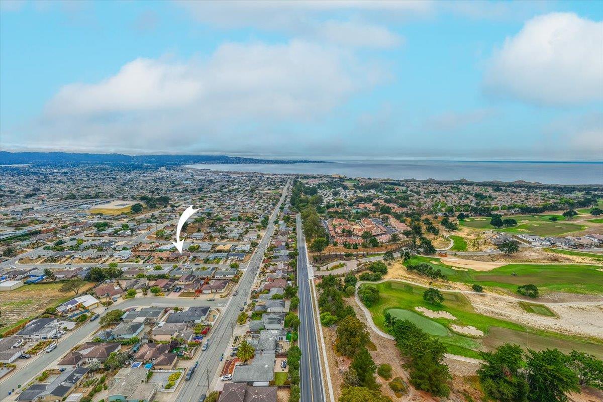 Detail Gallery Image 3 of 32 For 2065 Hacienda St, Seaside,  CA 93955 - 4 Beds | 3 Baths