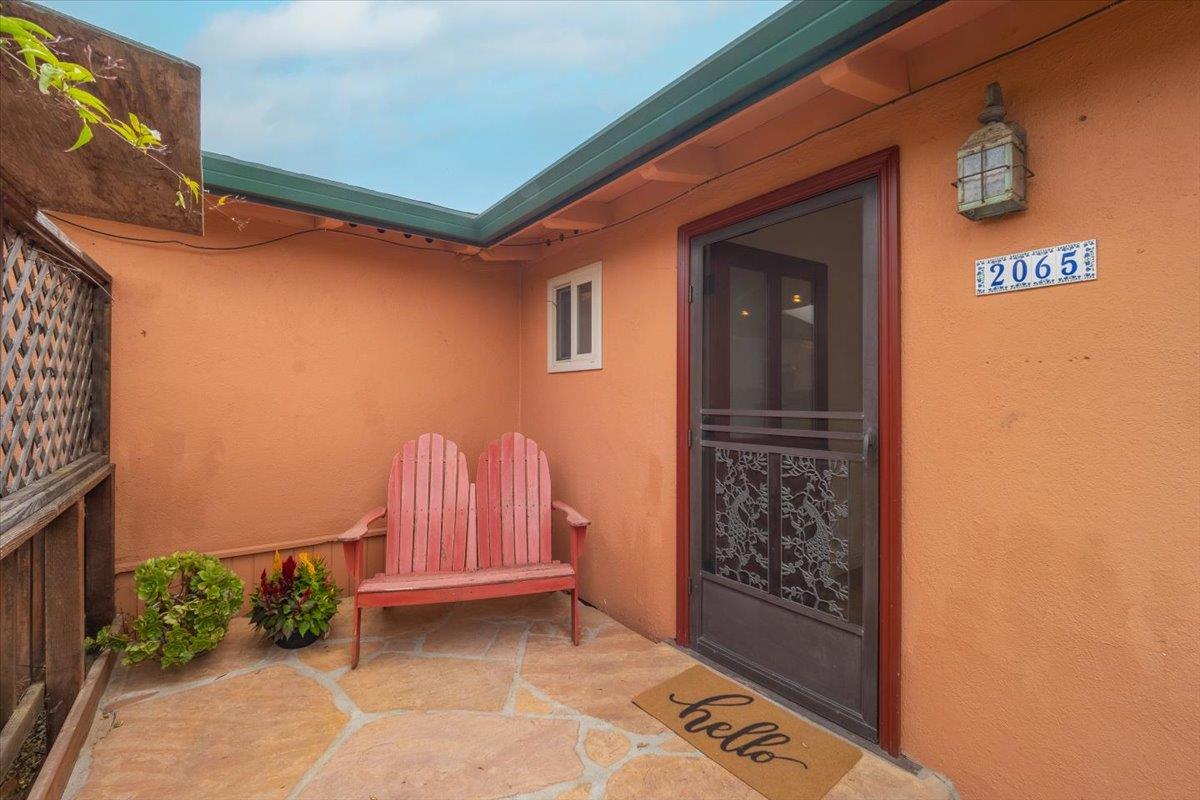 Detail Gallery Image 4 of 32 For 2065 Hacienda St, Seaside,  CA 93955 - 4 Beds | 3 Baths