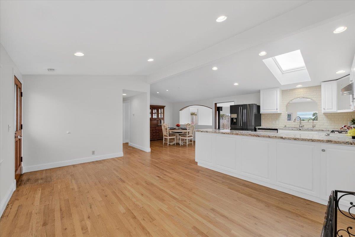 Detail Gallery Image 7 of 32 For 2065 Hacienda St, Seaside,  CA 93955 - 4 Beds | 3 Baths