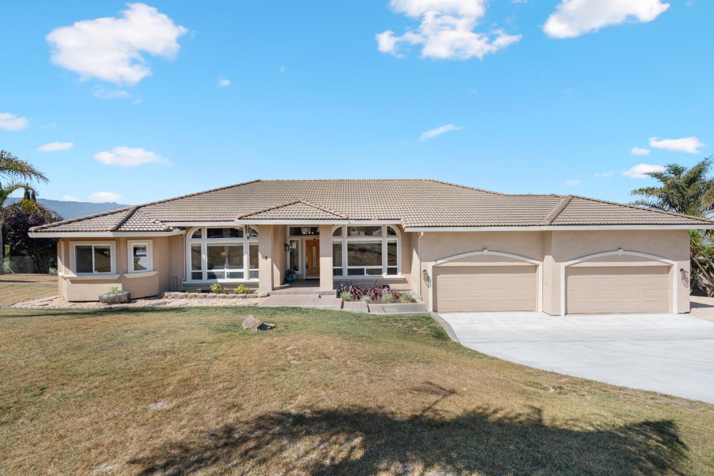 Detail Gallery Image 1 of 48 For 313 Taryn Ct, Hollister,  CA 95023 - 4 Beds | 3 Baths