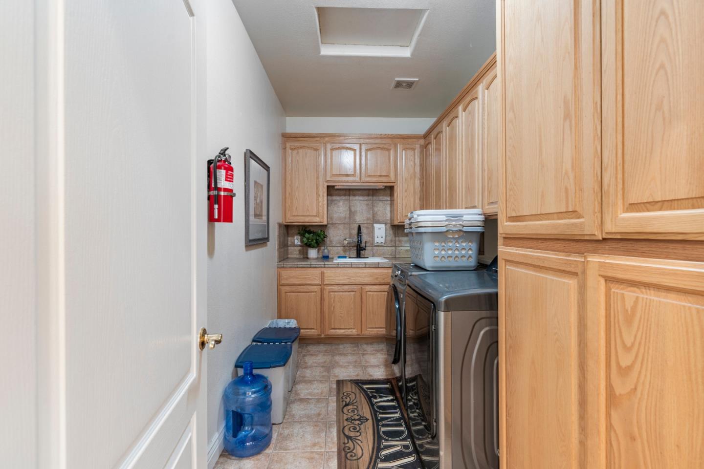 Detail Gallery Image 19 of 48 For 313 Taryn Ct, Hollister,  CA 95023 - 4 Beds | 3 Baths