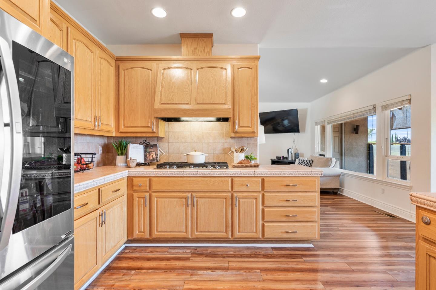 Detail Gallery Image 21 of 48 For 313 Taryn Ct, Hollister,  CA 95023 - 4 Beds | 3 Baths