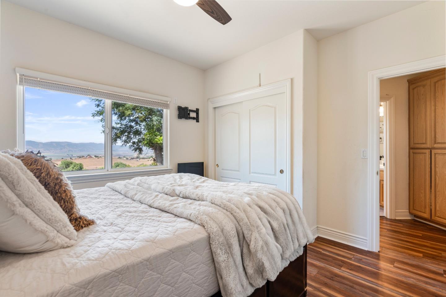 Detail Gallery Image 27 of 48 For 313 Taryn Ct, Hollister,  CA 95023 - 4 Beds | 3 Baths