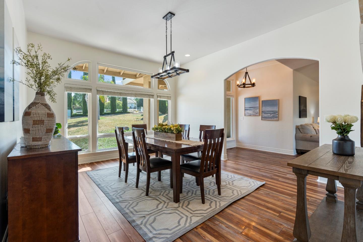 Detail Gallery Image 6 of 48 For 313 Taryn Ct, Hollister,  CA 95023 - 4 Beds | 3 Baths