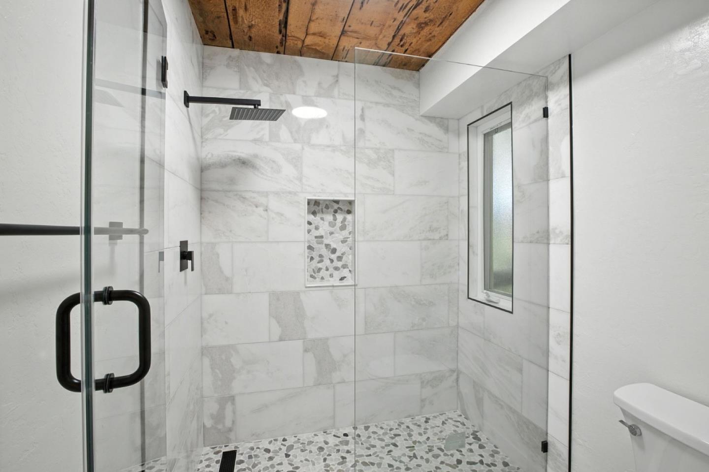 Detail Gallery Image 12 of 25 For 4528 Soquel Wharf Rd, Soquel,  CA 95073 - 3 Beds | 2 Baths