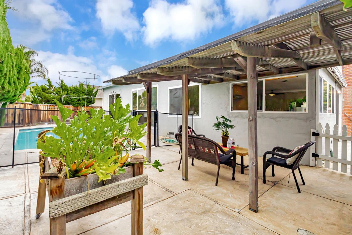 Detail Gallery Image 26 of 32 For 541 Curie Dr, San Jose,  CA 95123 - 4 Beds | 2 Baths