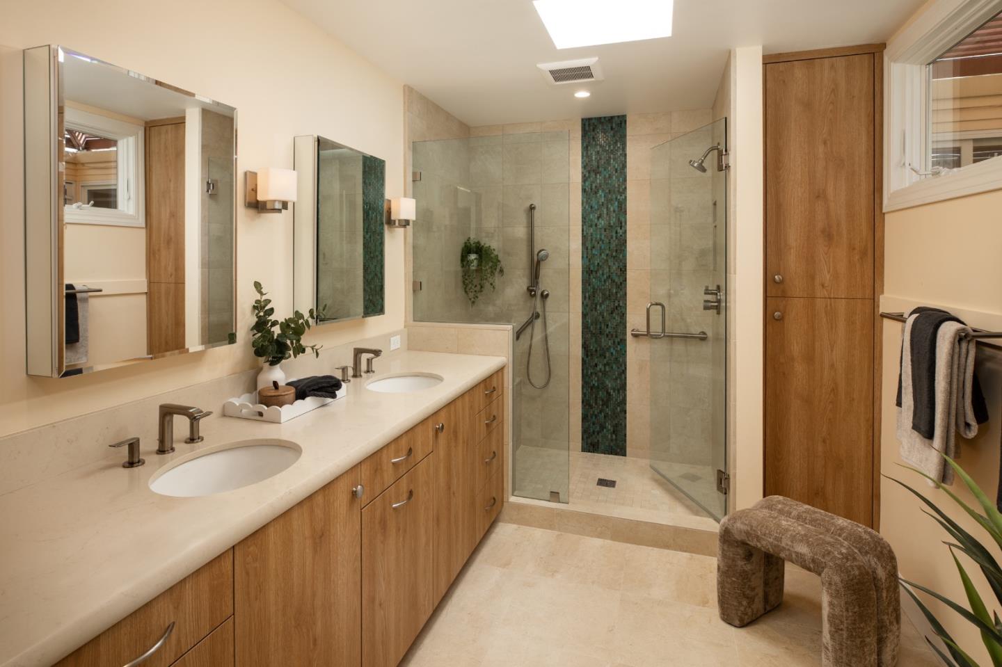 Detail Gallery Image 17 of 36 For 72 Bay Tree Ln, Los Altos,  CA 94022 - 2 Beds | 2 Baths