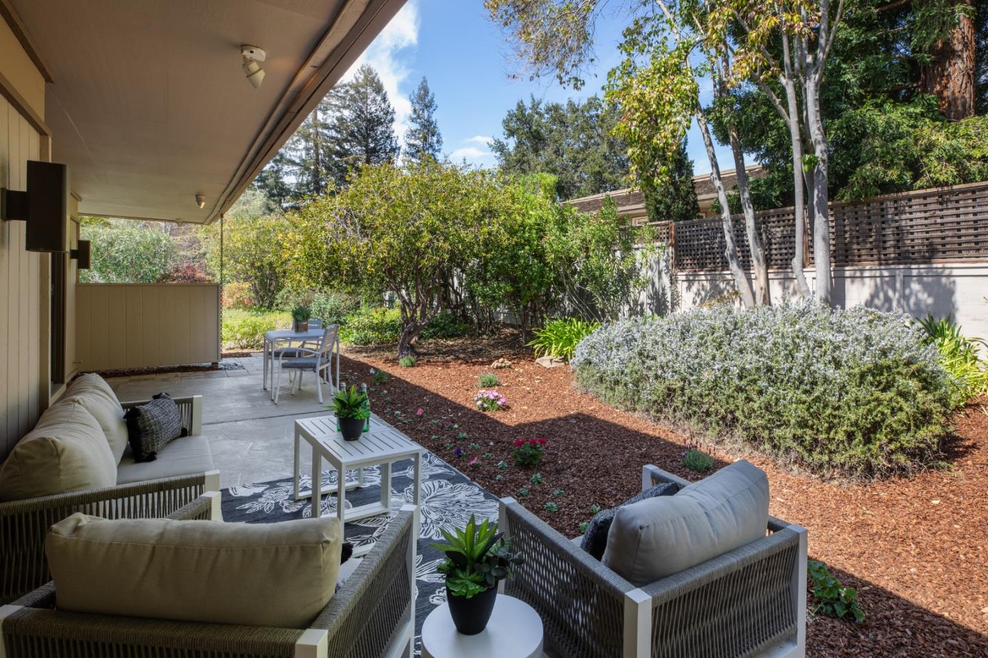 Detail Gallery Image 22 of 36 For 72 Bay Tree Ln, Los Altos,  CA 94022 - 2 Beds | 2 Baths
