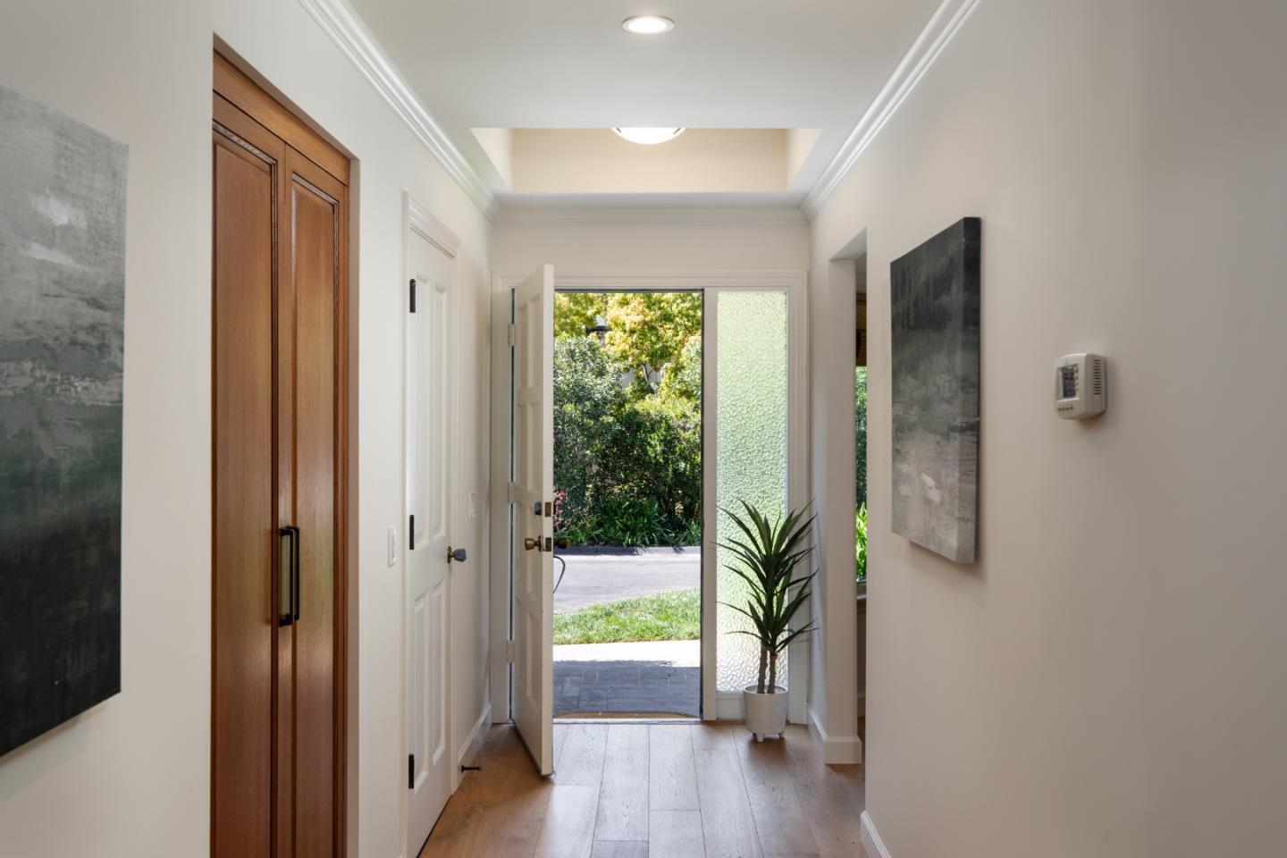 Detail Gallery Image 3 of 36 For 72 Bay Tree Ln, Los Altos,  CA 94022 - 2 Beds | 2 Baths