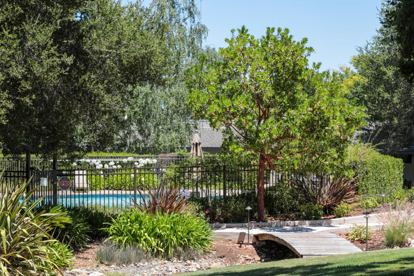 Detail Gallery Image 30 of 36 For 72 Bay Tree Ln, Los Altos,  CA 94022 - 2 Beds | 2 Baths