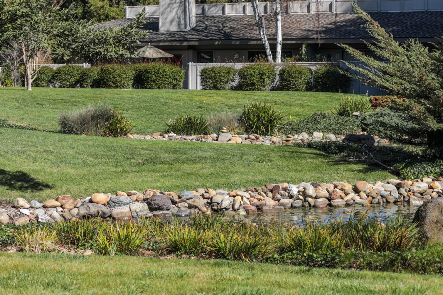 Detail Gallery Image 33 of 36 For 72 Bay Tree Ln, Los Altos,  CA 94022 - 2 Beds | 2 Baths