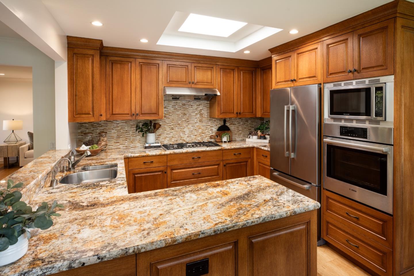 Detail Gallery Image 4 of 36 For 72 Bay Tree Ln, Los Altos,  CA 94022 - 2 Beds | 2 Baths