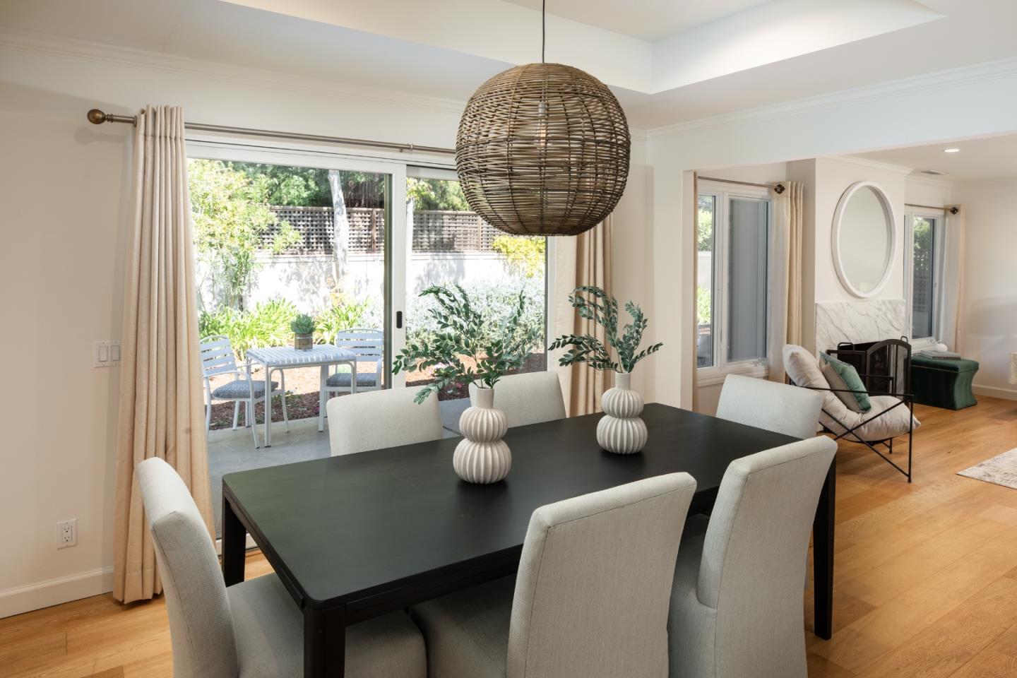 Detail Gallery Image 7 of 36 For 72 Bay Tree Ln, Los Altos,  CA 94022 - 2 Beds | 2 Baths
