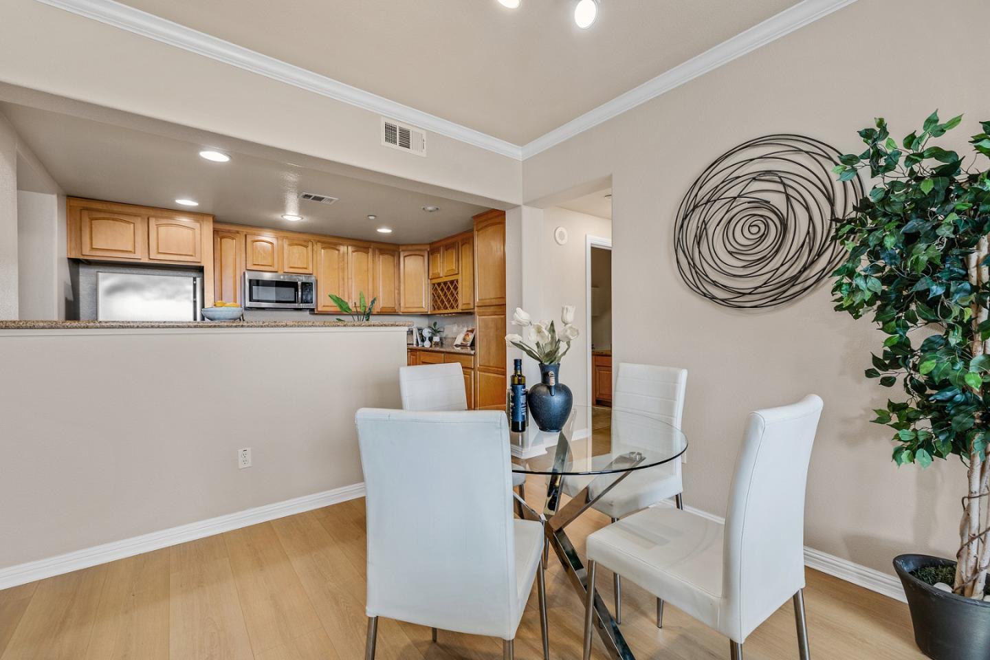 Detail Gallery Image 7 of 23 For 2220 Gellert Blvd #4104,  South San Francisco,  CA 94080 - 2 Beds | 2 Baths