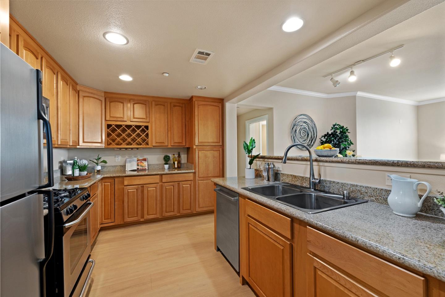 Detail Gallery Image 8 of 23 For 2220 Gellert Blvd #4104,  South San Francisco,  CA 94080 - 2 Beds | 2 Baths