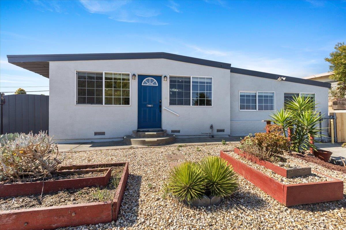 Detail Gallery Image 1 of 30 For 207 Wilshire Ave, Vallejo,  CA 94591 - 4 Beds | 3 Baths