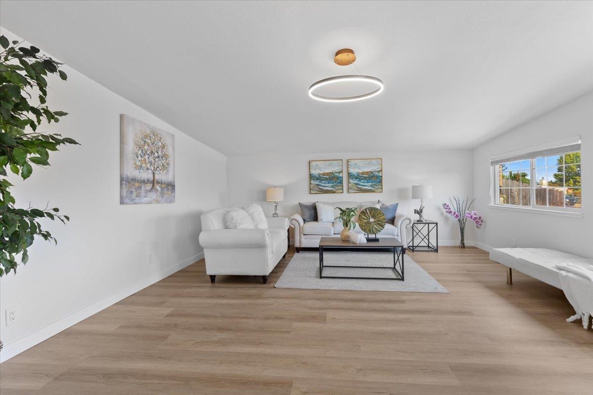 Detail Gallery Image 3 of 30 For 207 Wilshire Ave, Vallejo,  CA 94591 - 4 Beds | 3 Baths