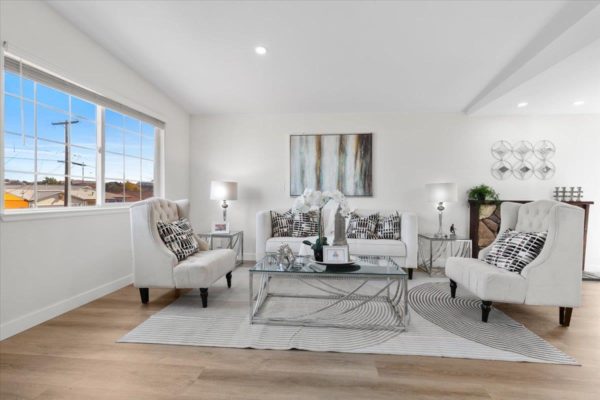 Detail Gallery Image 5 of 30 For 207 Wilshire Ave, Vallejo,  CA 94591 - 4 Beds | 3 Baths