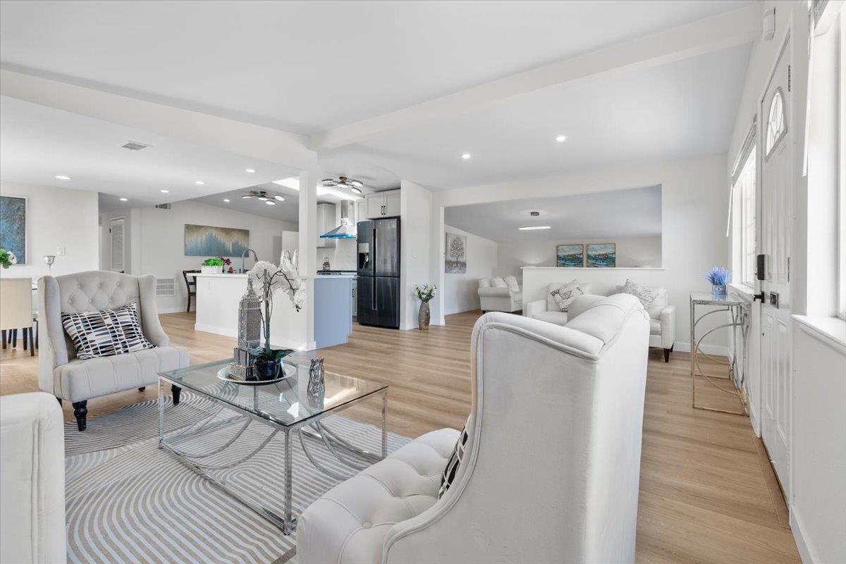 Detail Gallery Image 7 of 30 For 207 Wilshire Ave, Vallejo,  CA 94591 - 4 Beds | 3 Baths
