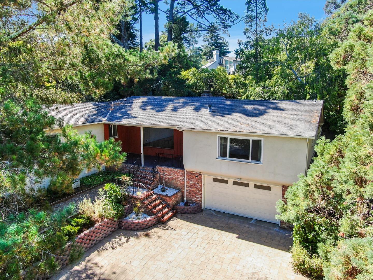 Detail Gallery Image 27 of 31 For 940 Black Mountain Rd, Hillsborough,  CA 94010 - 3 Beds | 2 Baths