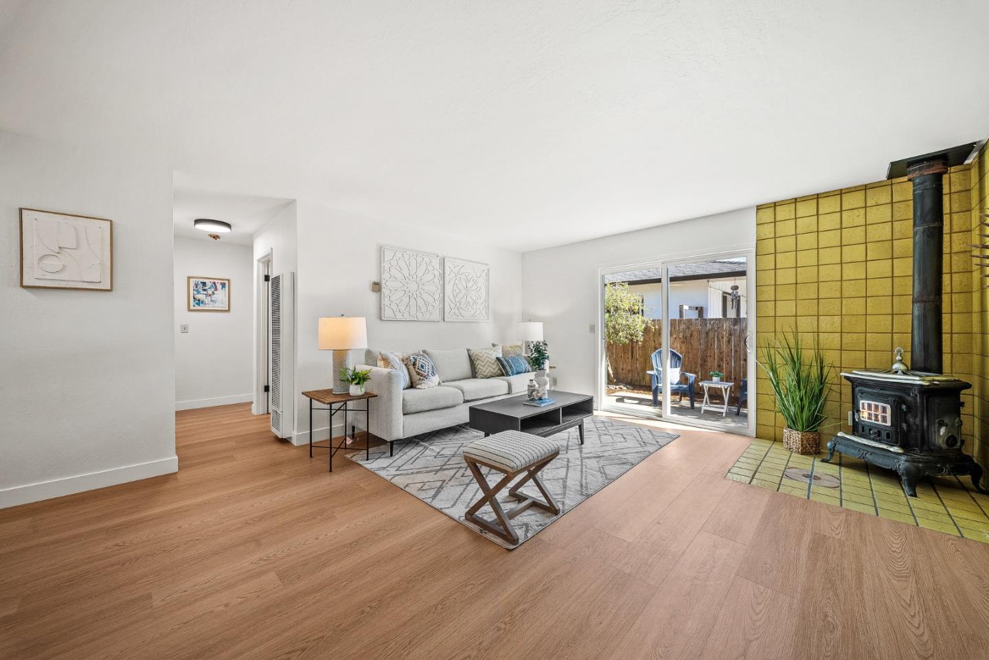 Detail Gallery Image 20 of 49 For 3268 Mission Dr, Santa Cruz,  CA 95065 - 8 Beds | 4 Baths