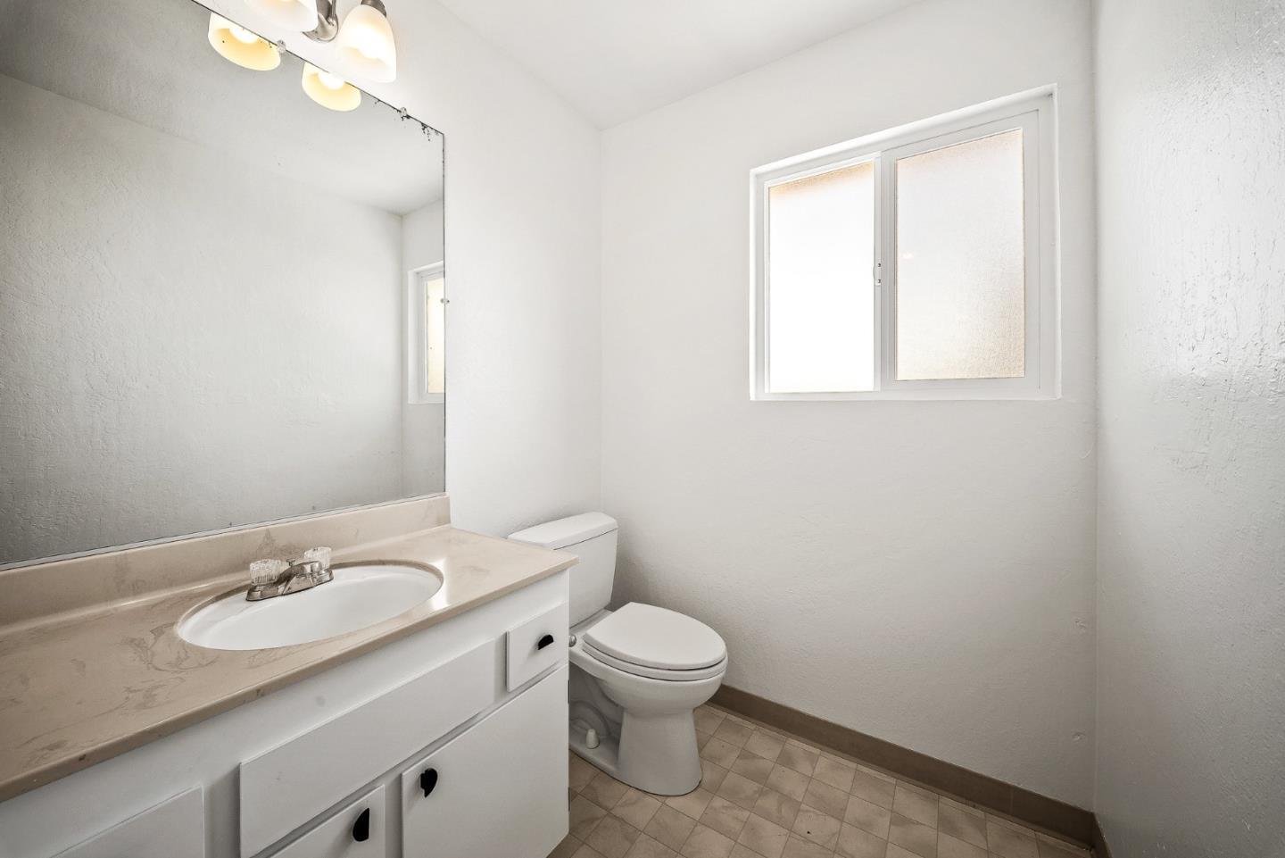 Detail Gallery Image 32 of 49 For 3268 Mission Dr, Santa Cruz,  CA 95065 - 8 Beds | 4 Baths
