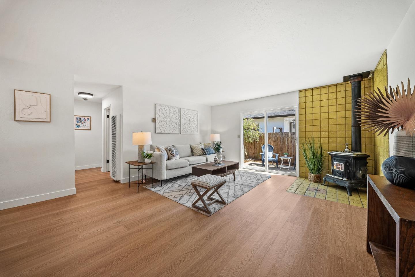 Detail Gallery Image 8 of 49 For 3268 Mission Dr, Santa Cruz,  CA 95065 - 8 Beds | 4 Baths