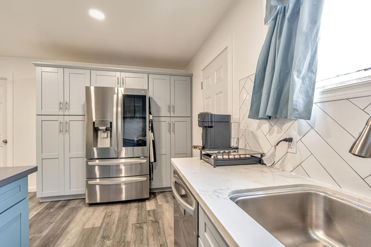 Detail Gallery Image 17 of 39 For 176 Garner Dr, Sunnyvale,  CA 94089 - 4 Beds | 3 Baths
