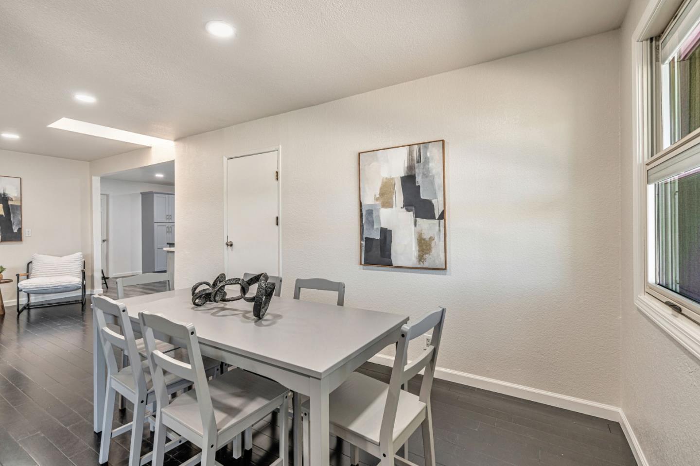 Detail Gallery Image 19 of 39 For 176 Garner Dr, Sunnyvale,  CA 94089 - 4 Beds | 3 Baths
