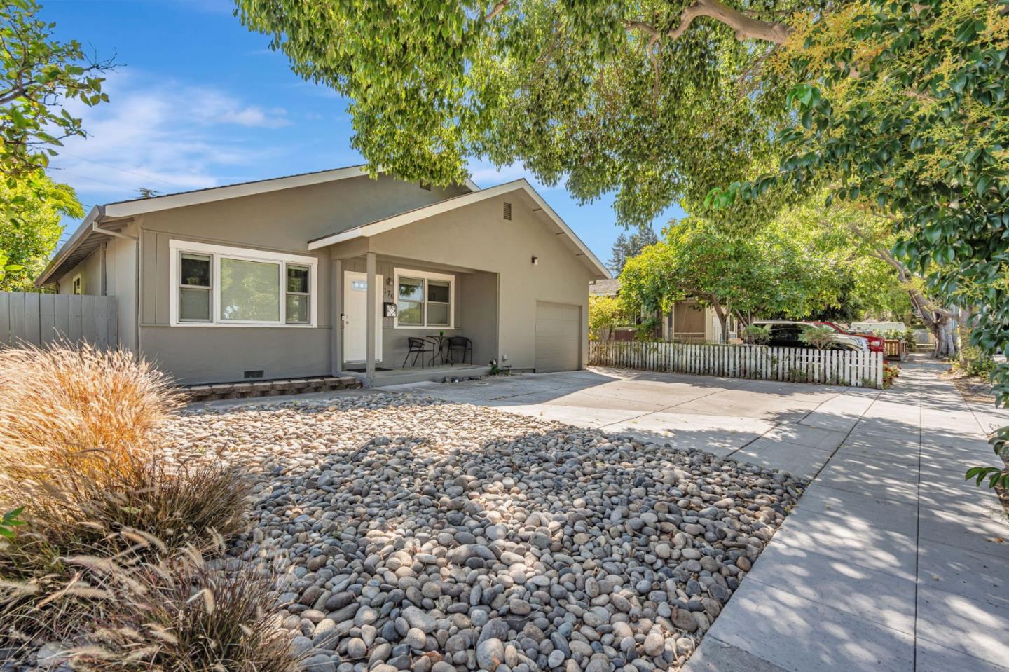 Detail Gallery Image 3 of 39 For 176 Garner Dr, Sunnyvale,  CA 94089 - 4 Beds | 3 Baths