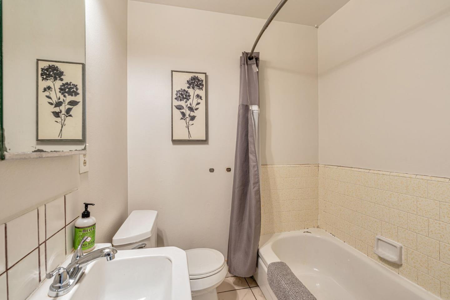 Detail Gallery Image 32 of 39 For 176 Garner Dr, Sunnyvale,  CA 94089 - 4 Beds | 3 Baths