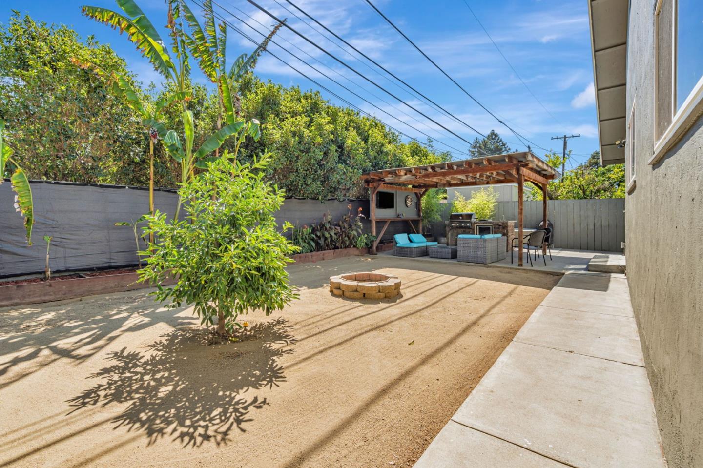 Detail Gallery Image 34 of 39 For 176 Garner Dr, Sunnyvale,  CA 94089 - 4 Beds | 3 Baths