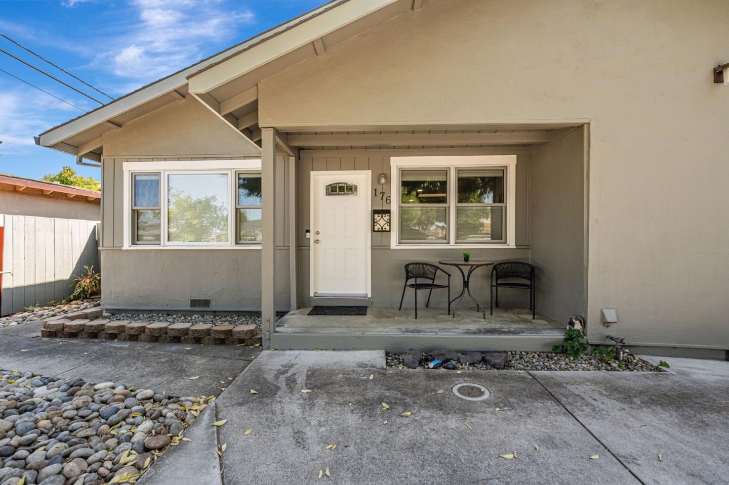 Detail Gallery Image 5 of 39 For 176 Garner Dr, Sunnyvale,  CA 94089 - 4 Beds | 3 Baths