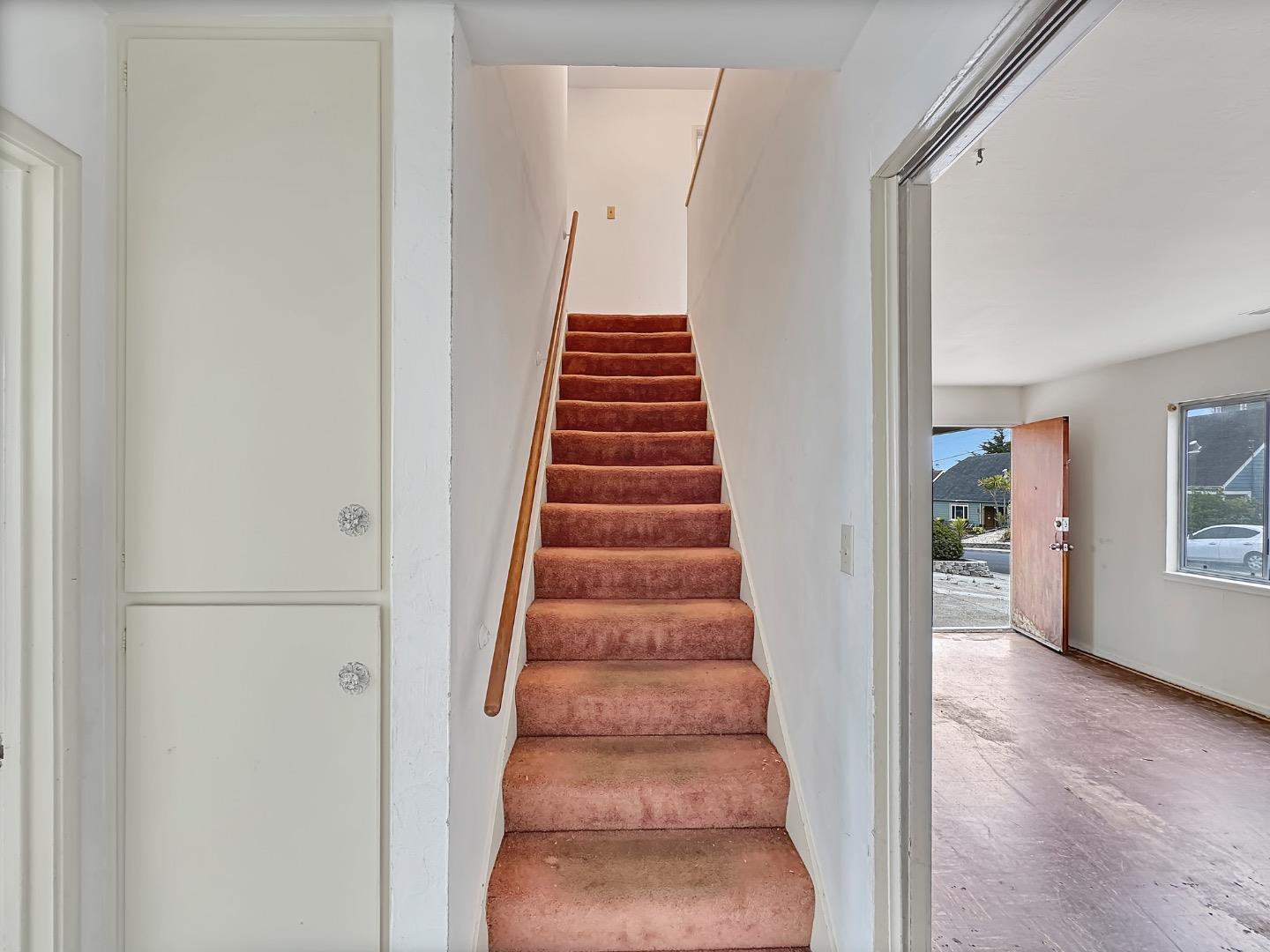 Detail Gallery Image 10 of 15 For 324 Glencourt Way, Pacifica,  CA 94044 - 4 Beds | 2 Baths