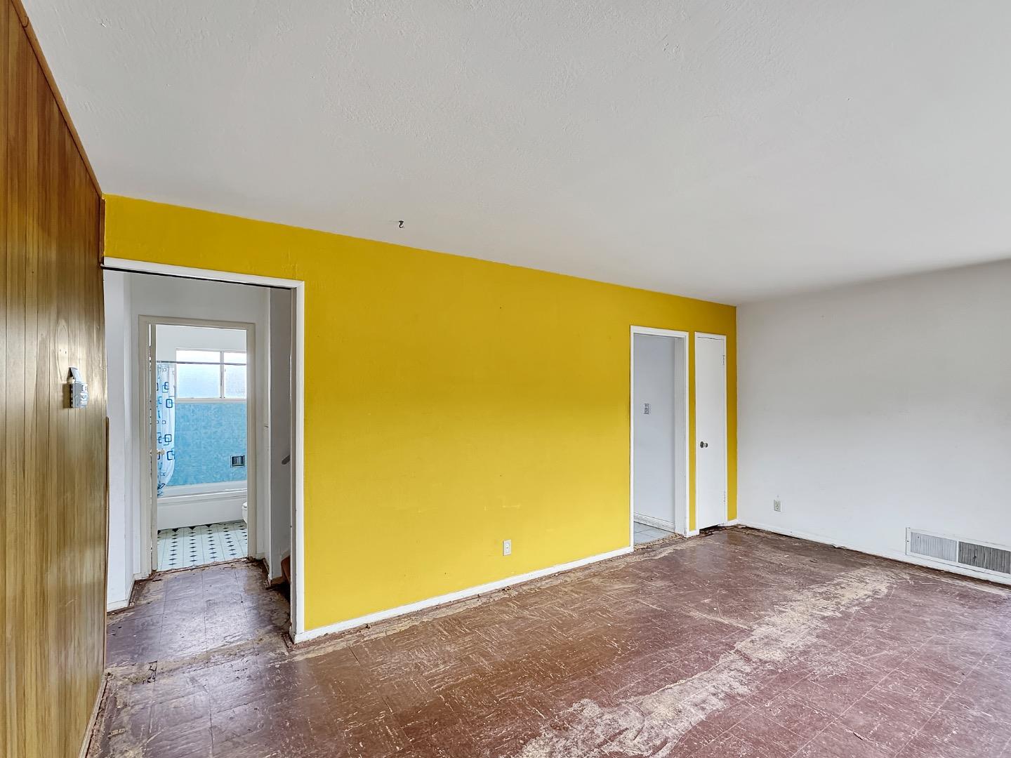 Detail Gallery Image 4 of 15 For 324 Glencourt Way, Pacifica,  CA 94044 - 4 Beds | 2 Baths