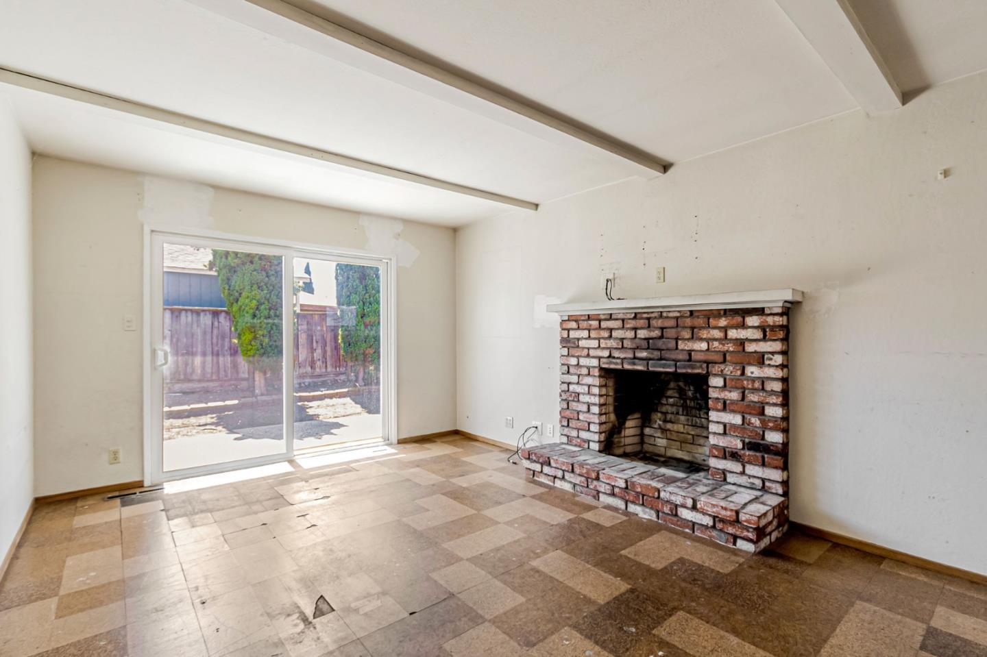 Detail Gallery Image 11 of 44 For 945 San Ramon Ct, Mountain View,  CA 94043 - 4 Beds | 2 Baths