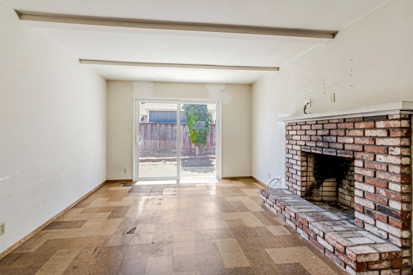 Detail Gallery Image 12 of 44 For 945 San Ramon Ct, Mountain View,  CA 94043 - 4 Beds | 2 Baths