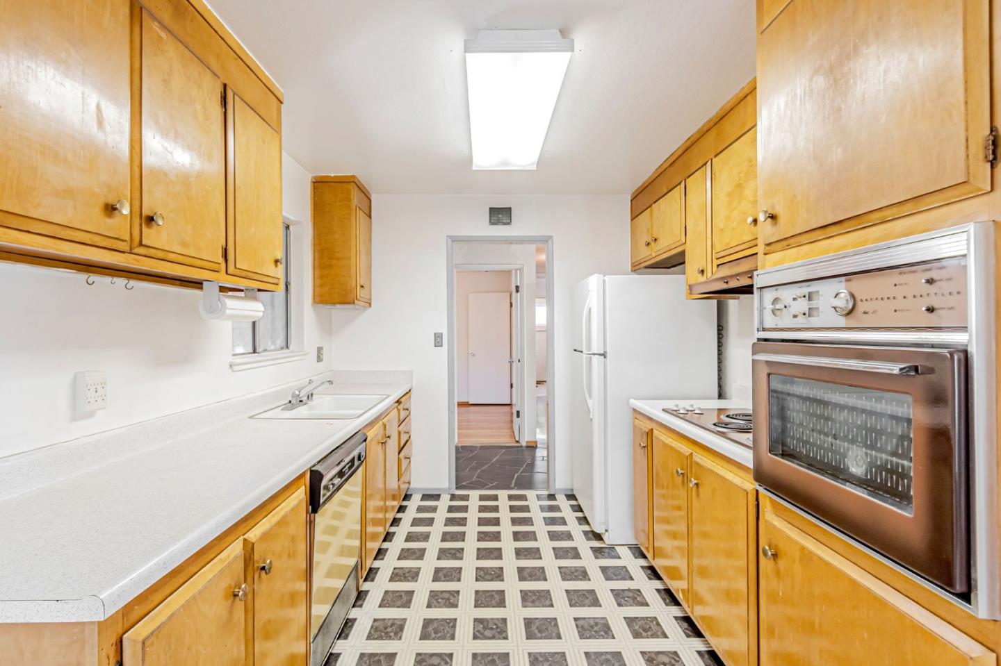 Detail Gallery Image 18 of 44 For 945 San Ramon Ct, Mountain View,  CA 94043 - 4 Beds | 2 Baths