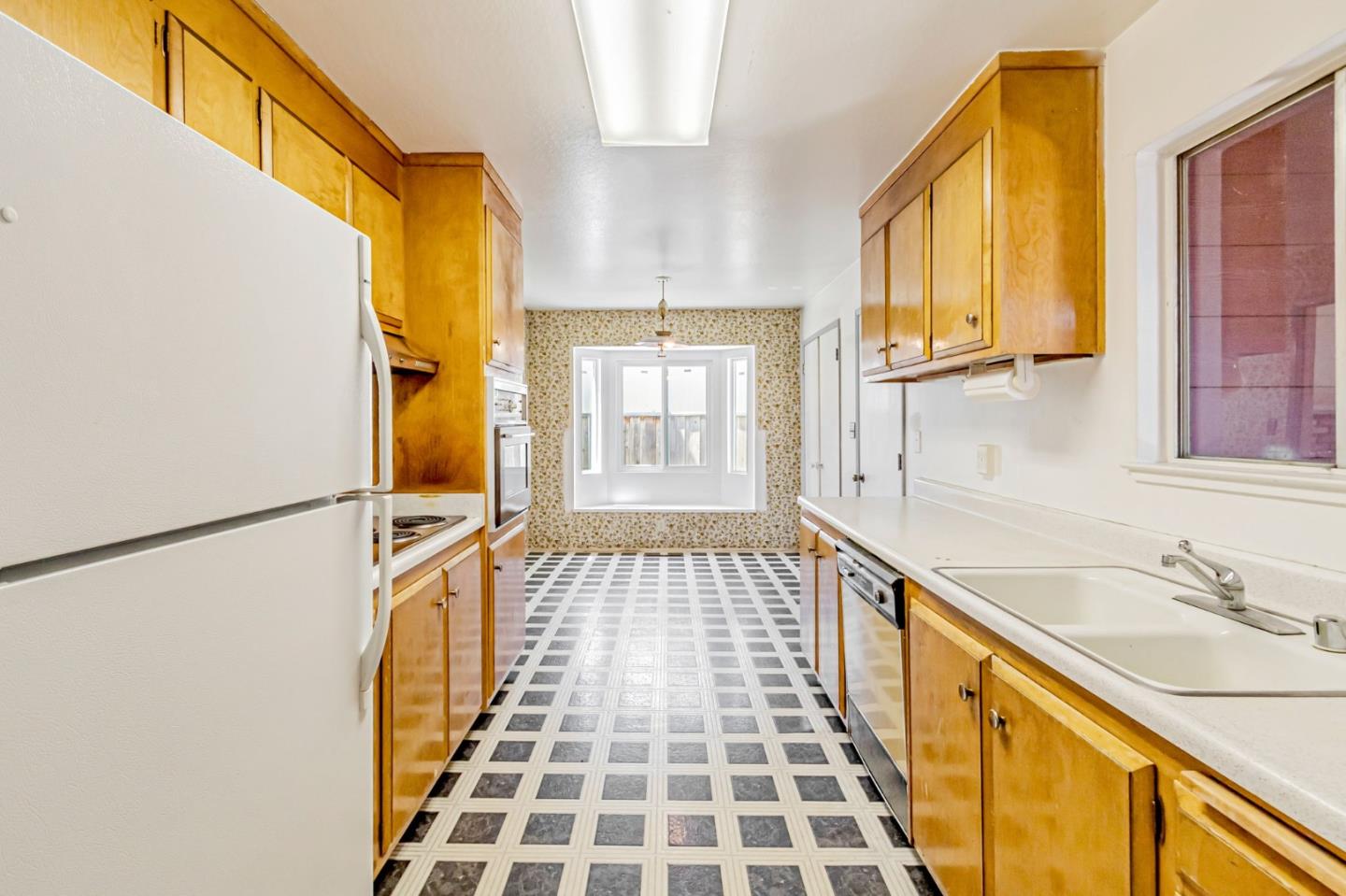 Detail Gallery Image 19 of 44 For 945 San Ramon Ct, Mountain View,  CA 94043 - 4 Beds | 2 Baths