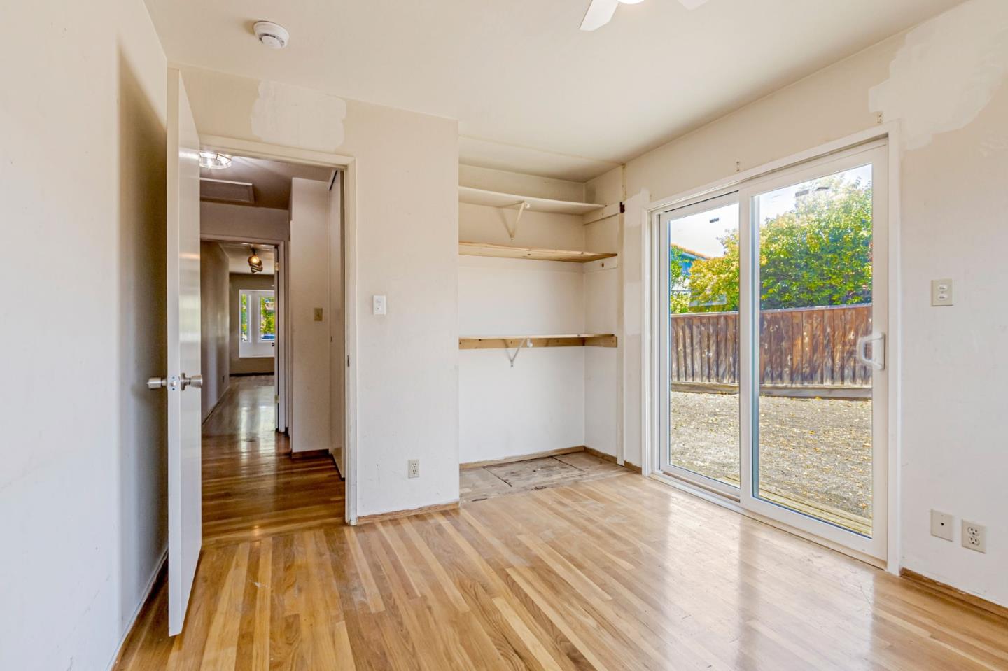 Detail Gallery Image 26 of 44 For 945 San Ramon Ct, Mountain View,  CA 94043 - 4 Beds | 2 Baths
