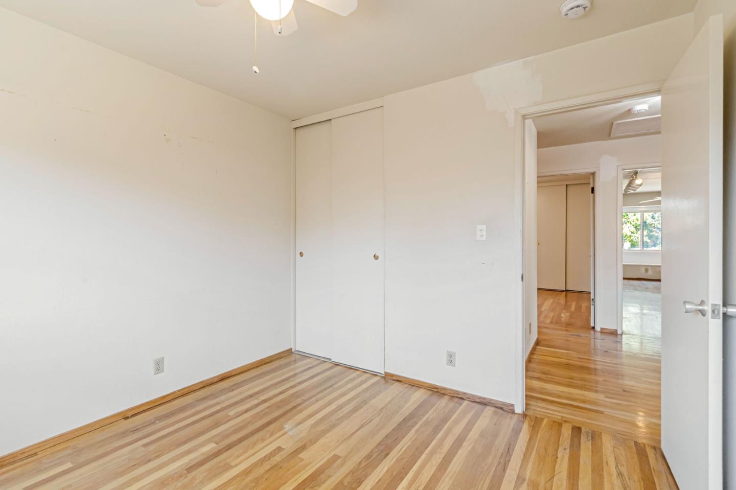 Detail Gallery Image 30 of 44 For 945 San Ramon Ct, Mountain View,  CA 94043 - 4 Beds | 2 Baths