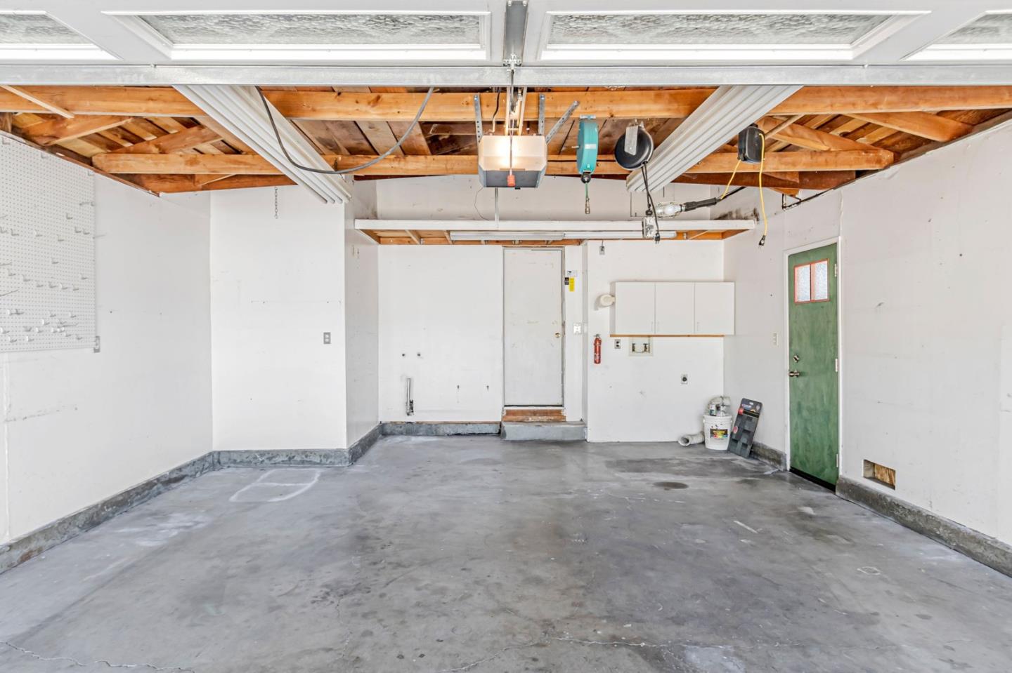 Detail Gallery Image 41 of 44 For 945 San Ramon Ct, Mountain View,  CA 94043 - 4 Beds | 2 Baths