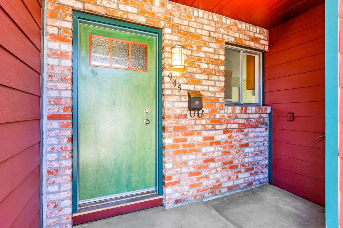 Detail Gallery Image 5 of 44 For 945 San Ramon Ct, Mountain View,  CA 94043 - 4 Beds | 2 Baths