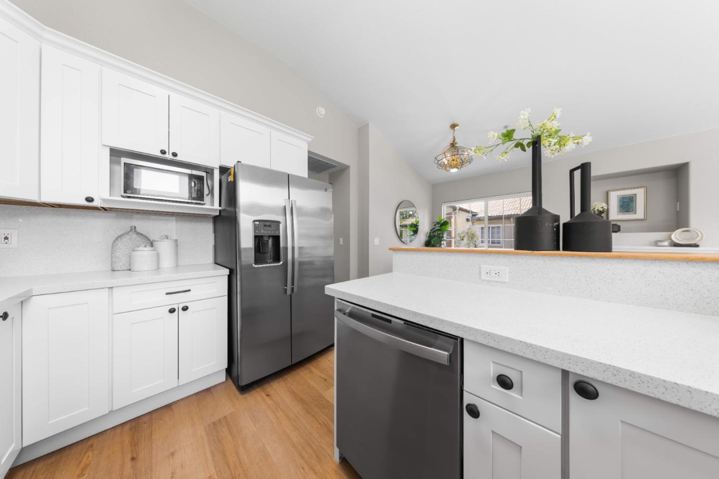 Detail Gallery Image 10 of 37 For 4091 Nice Ct, Pleasanton,  CA 94588 - 2 Beds | 2 Baths