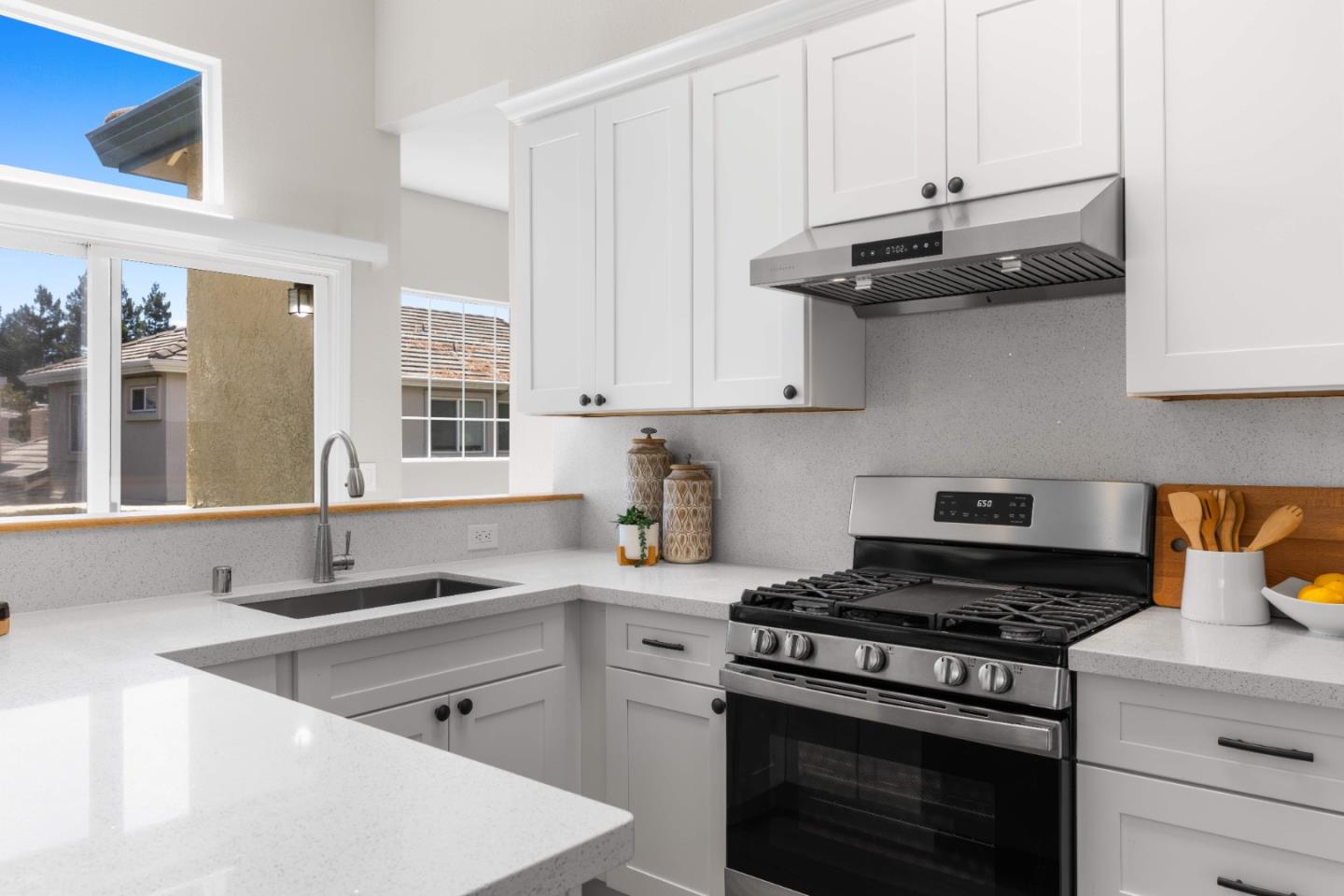 Detail Gallery Image 12 of 37 For 4091 Nice Ct, Pleasanton,  CA 94588 - 2 Beds | 2 Baths