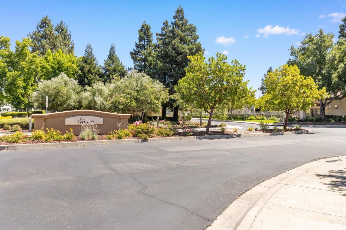 Detail Gallery Image 32 of 37 For 4091 Nice Ct, Pleasanton,  CA 94588 - 2 Beds | 2 Baths