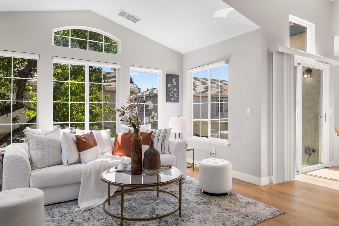Detail Gallery Image 5 of 37 For 4091 Nice Ct, Pleasanton,  CA 94588 - 2 Beds | 2 Baths