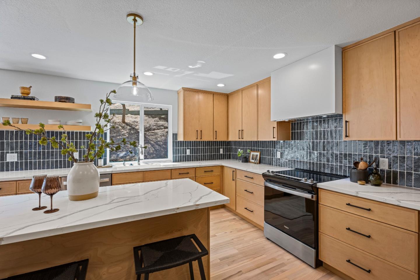 Detail Gallery Image 18 of 75 For 1403 Welburn Ave, Gilroy,  CA 95020 - 4 Beds | 3 Baths