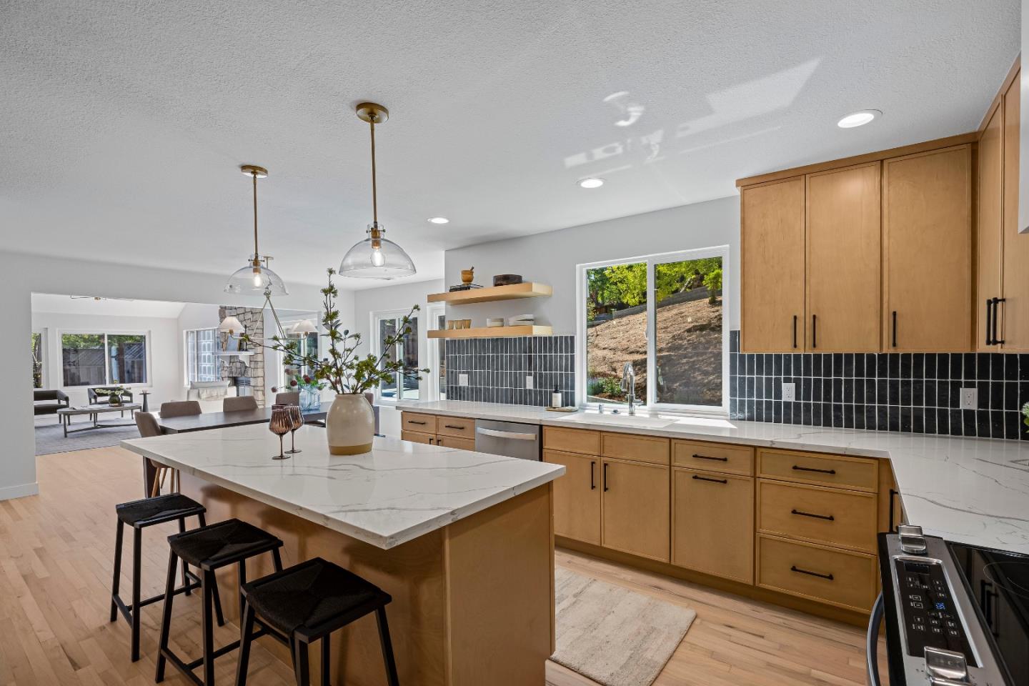 Detail Gallery Image 20 of 75 For 1403 Welburn Ave, Gilroy,  CA 95020 - 4 Beds | 3 Baths