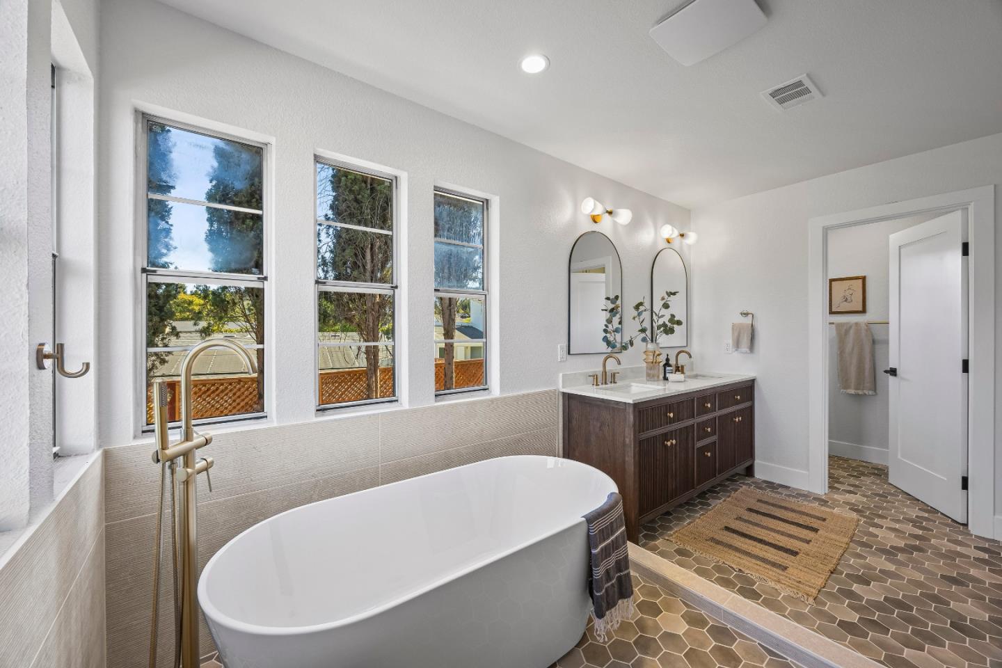 Detail Gallery Image 37 of 75 For 1403 Welburn Ave, Gilroy,  CA 95020 - 4 Beds | 3 Baths